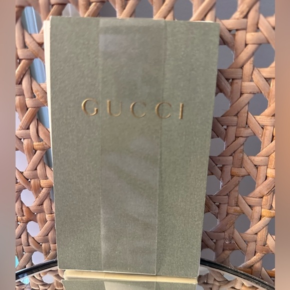 Small Set of Gucci Stationary - Picture 2 of 6